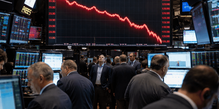 STOXX 600, CAC 40 slide as Trump warns Iran war could drag for weeks